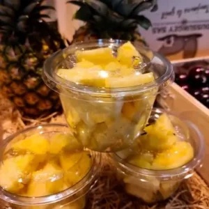 Ananas coupé (la barquette)